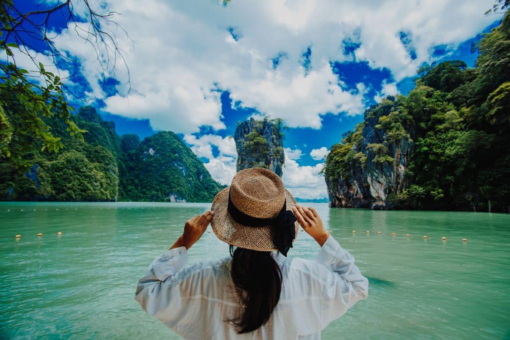 summer vacation, travel, tourism and objects concept - close up 3